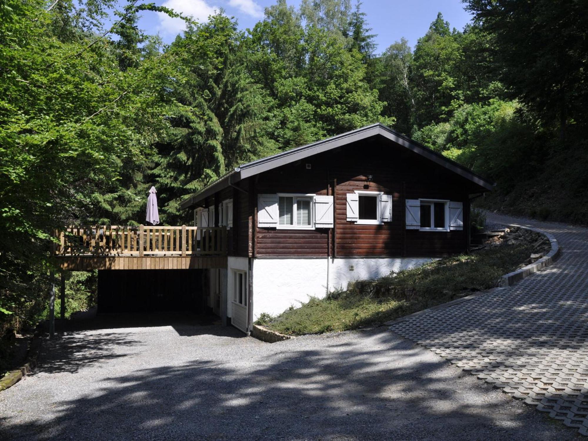 Cosy Chalet In Odeigne With Jacuzzi Villa Manhay Exterior photo